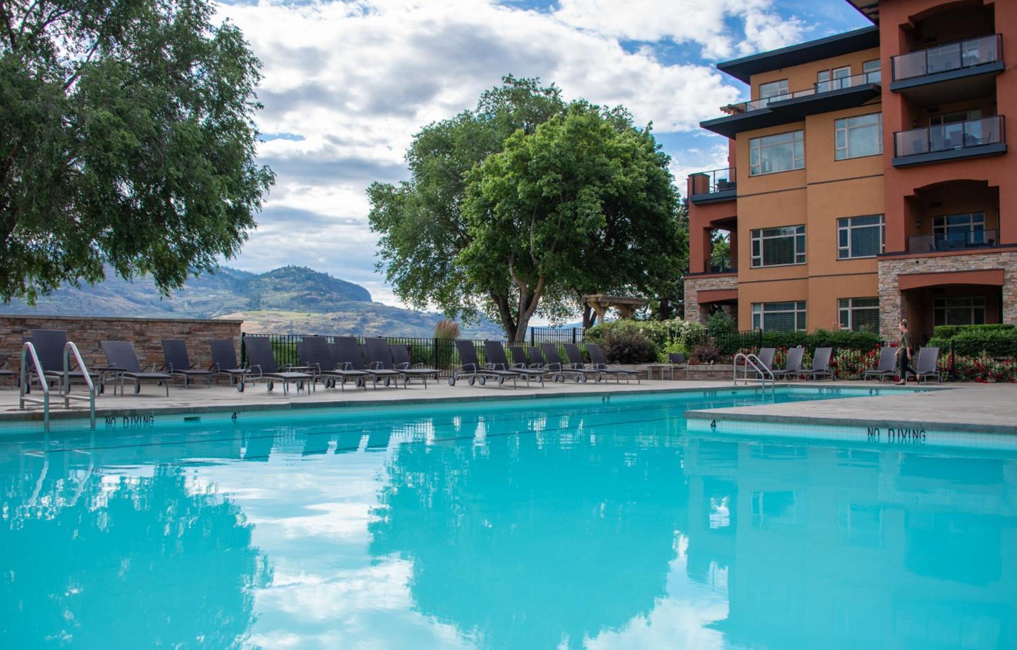 Watermark Beach Resort Osoyoos Extérieur photo