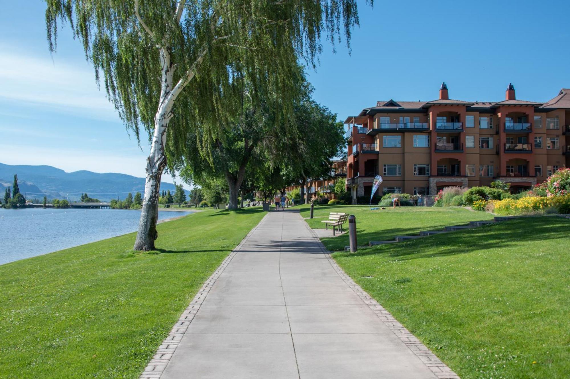 Watermark Beach Resort Osoyoos Extérieur photo