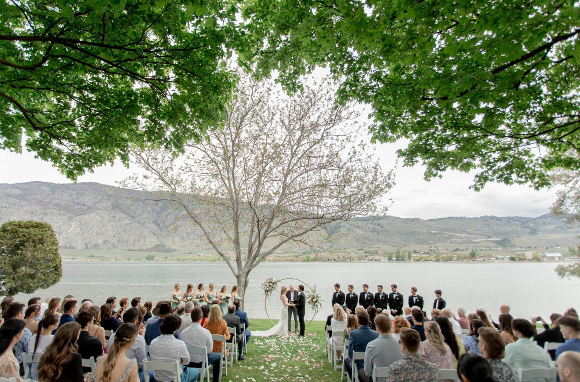 Watermark Beach Resort Osoyoos Extérieur photo