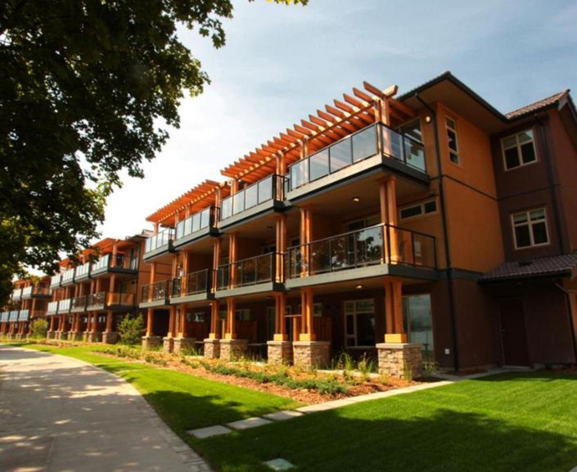 Watermark Beach Resort Osoyoos Extérieur photo
